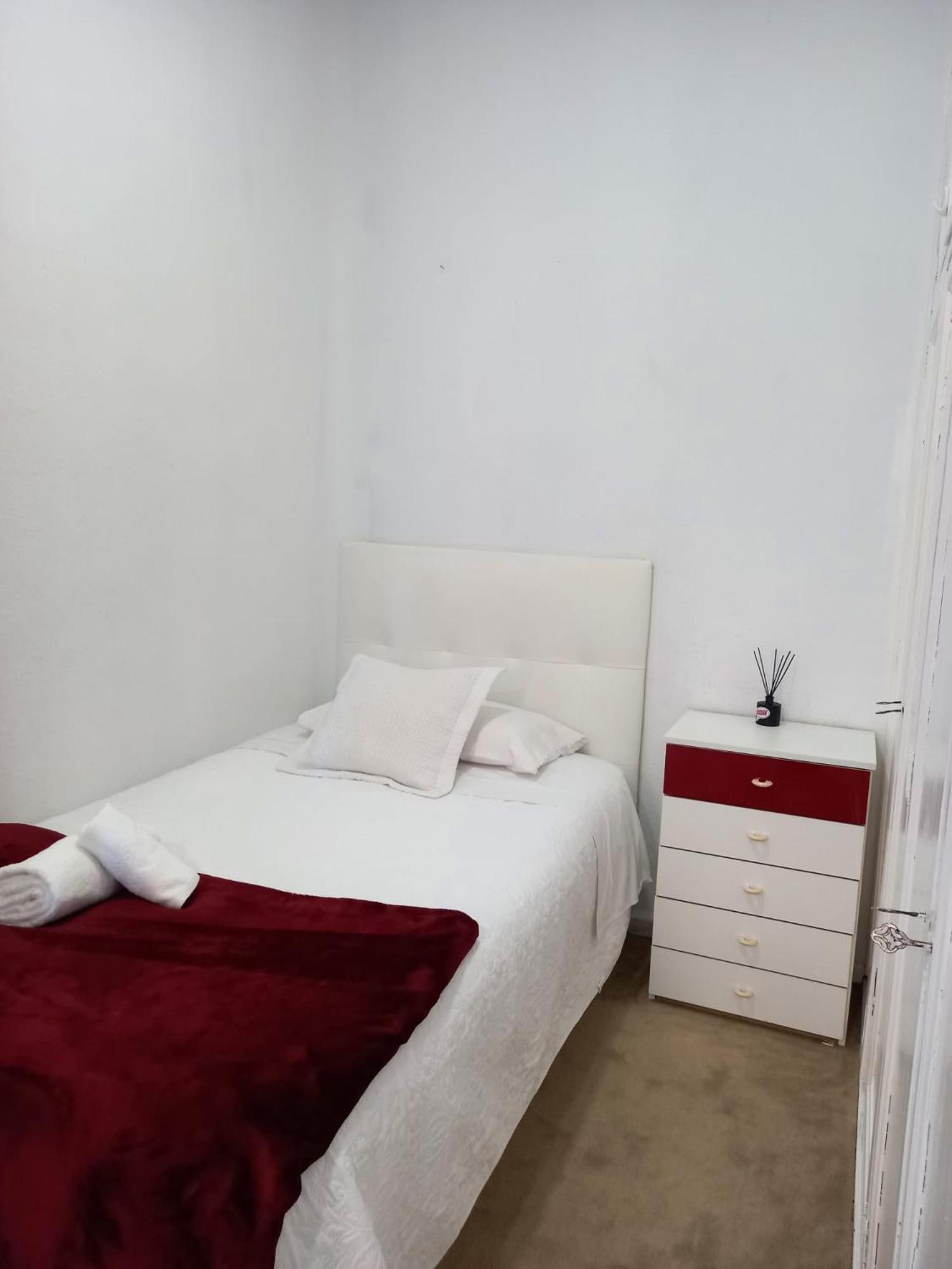 Habitacion Cerca Centro De Madrid Eksteriør billede
